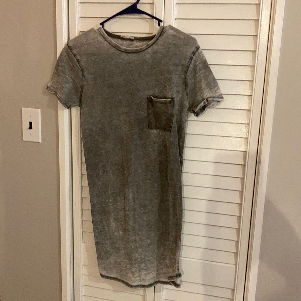 Green T shirt dress